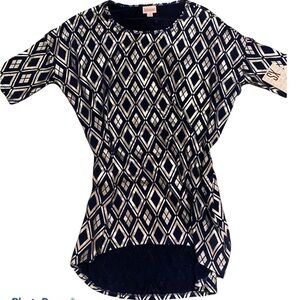 NWT ELEGANT LULAROE IRMA TOP
